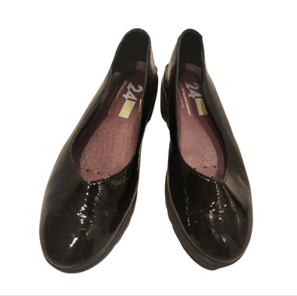 24 hrs Black Round Toe Slip On Comfort Shoes Size 7